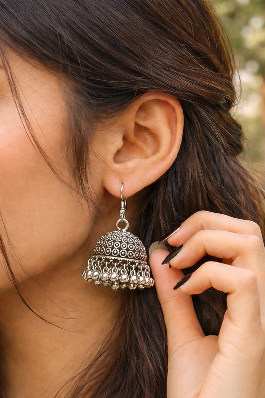 Noor-e-Zareen Silver Jhumka – Pearl Drop Edition